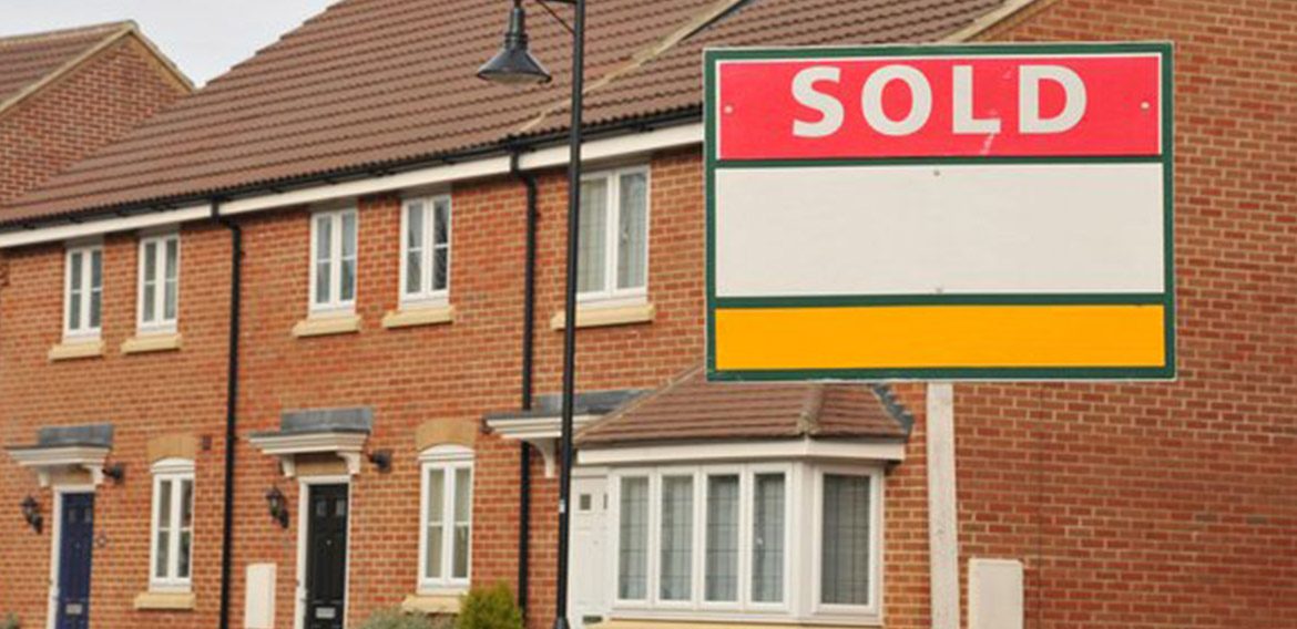 皇家特许测量师学会;英国房地产市场在公投后暂停了一下